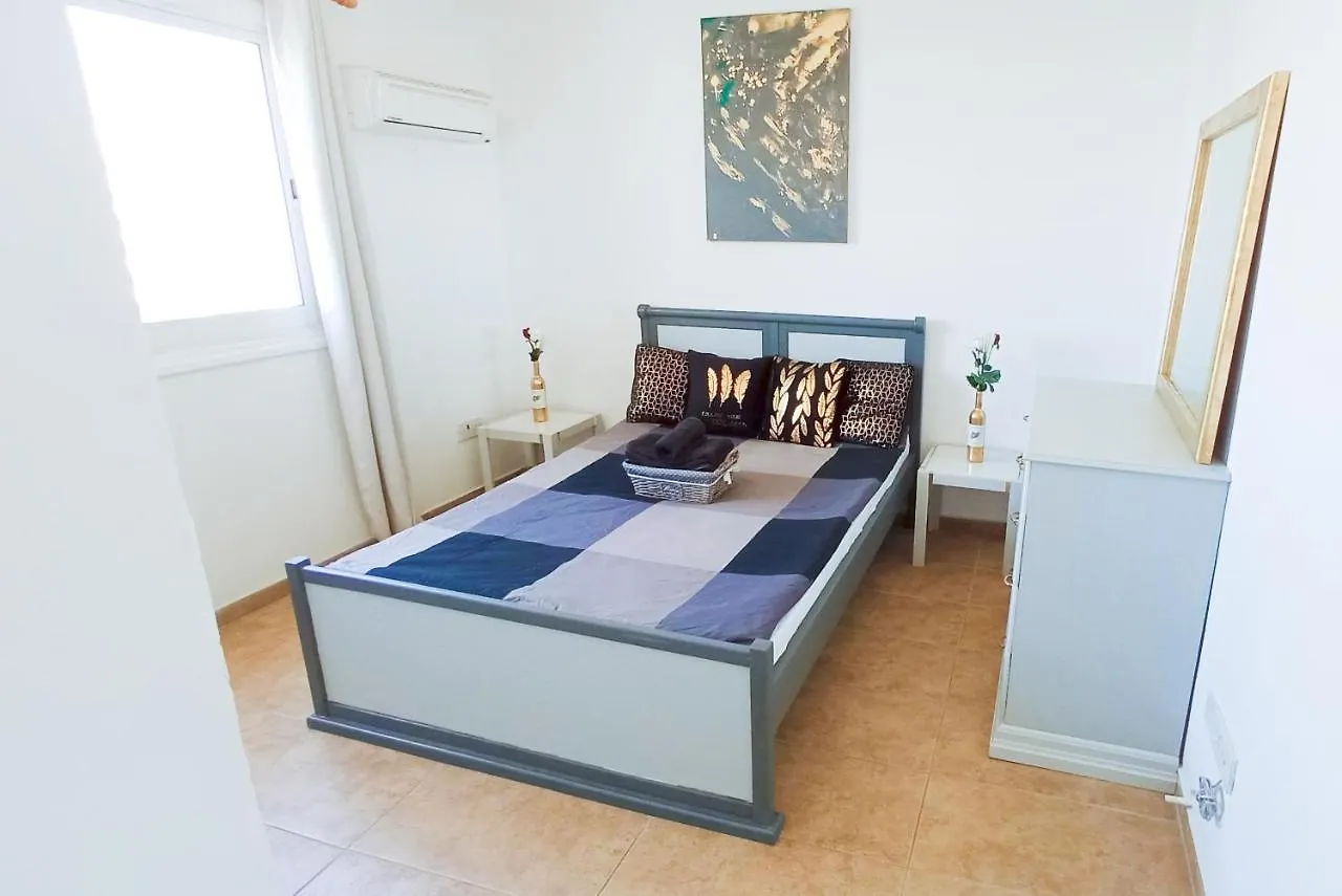 Luxury Maisonette Apartment - Ea View, Gym- 5 Min From Beach location