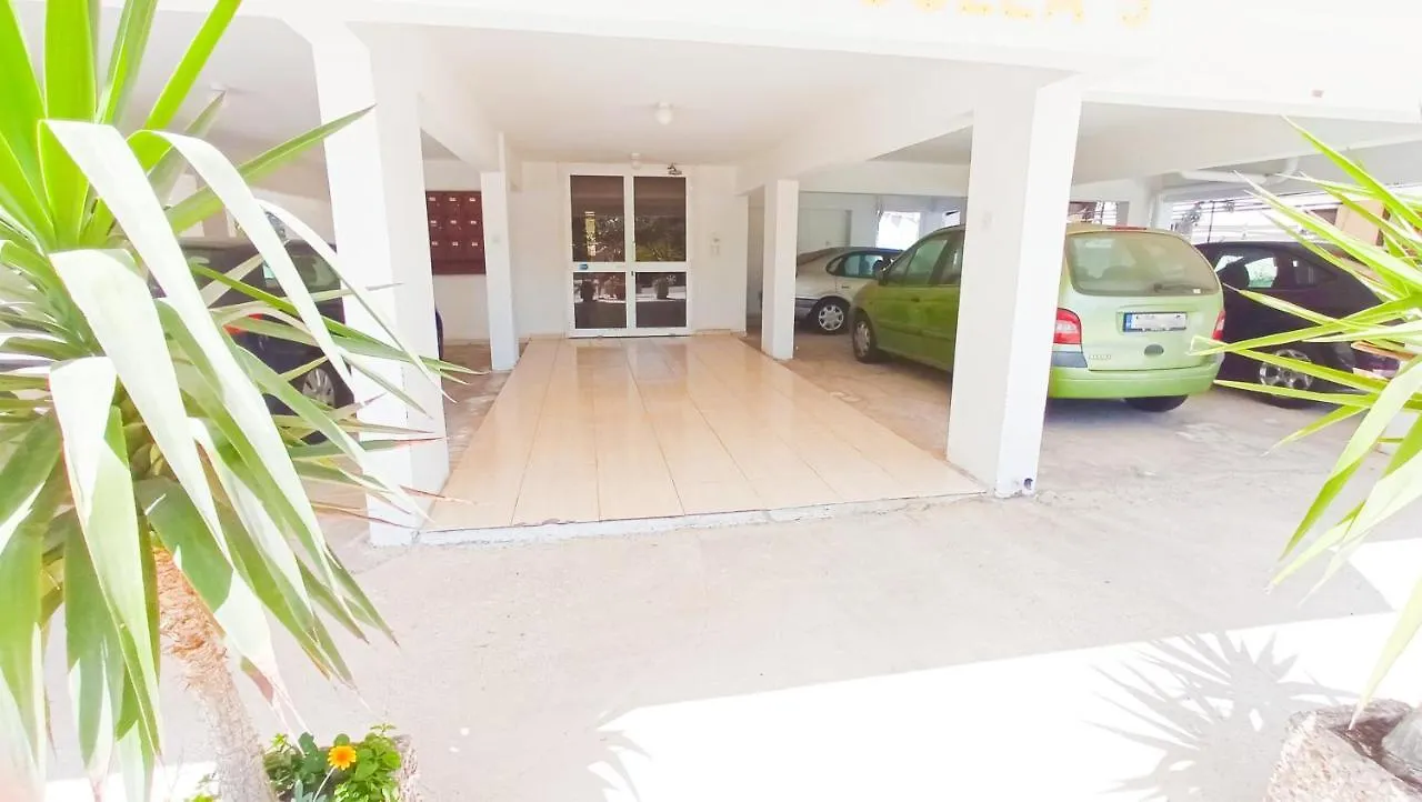 Luxury Maisonette Apartment - Ea View, Gym- 5 Min From Beach Lárnaca