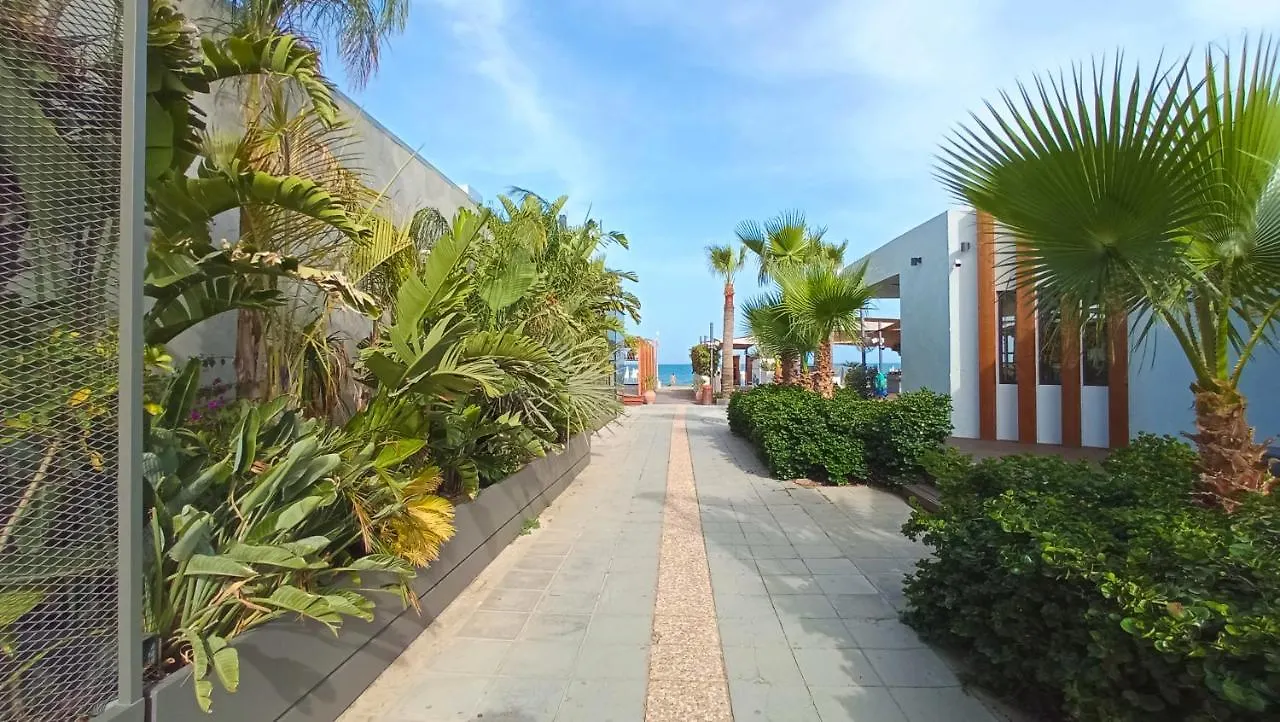 Luxury Maisonette Apartment - Ea View, Gym- 5 Min From Beach Lárnaca